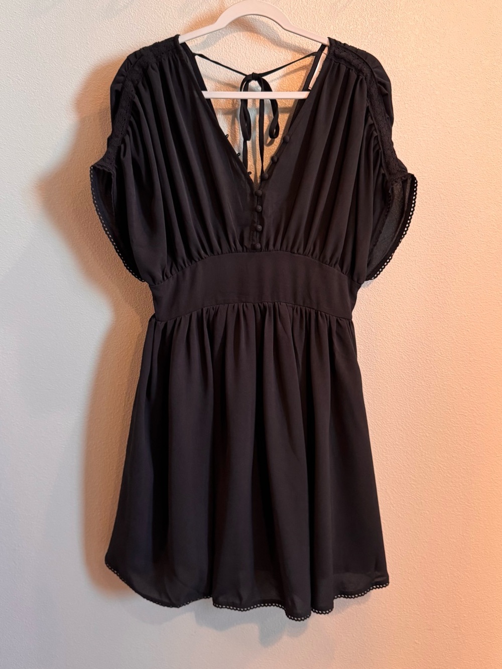 ⭐ 2/$20 Women’s Black Mini Dress with Tie Back